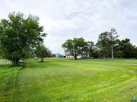 23171 434th Ave, Howard, SD 57349 photo 4