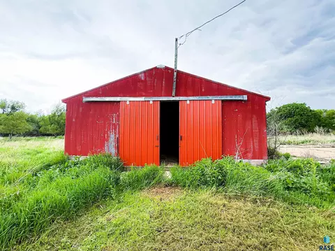 23171 434th Ave, Howard, SD 57349 photo 22