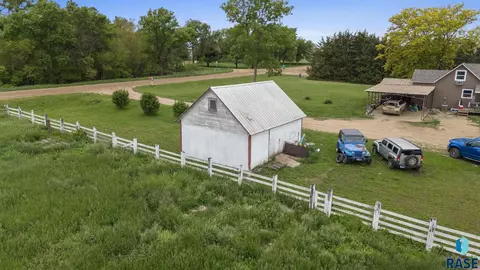 44904 289th St, Viborg, SD 57070 photo 4