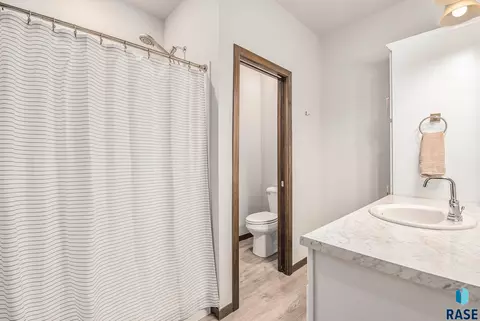 2701 E Meadowside Pl, Sioux Falls, SD 57108 photo 16