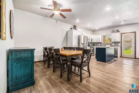 2701 E Meadowside Pl, Sioux Falls, SD 57108 photo 7