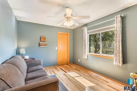 7104 S Mogen Ave, Sioux Falls, SD 57108 photo 15