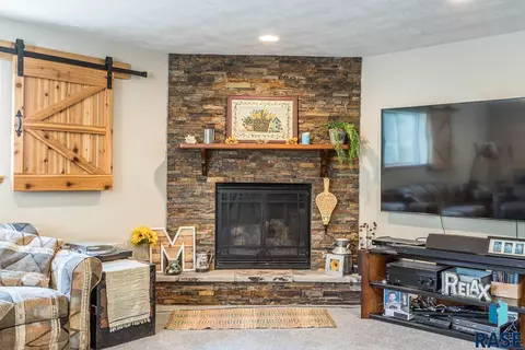 7104 S Mogen Ave, Sioux Falls, SD 57108 photo 19