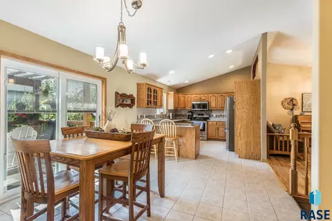 7104 S Mogen Ave, Sioux Falls, SD 57108 photo 7