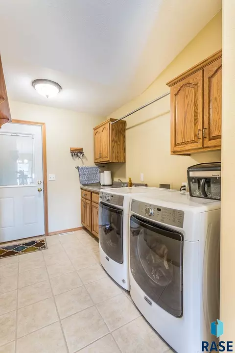 7104 S Mogen Ave, Sioux Falls, SD 57108 photo 17