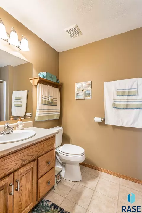 7104 S Mogen Ave, Sioux Falls, SD 57108 photo 22