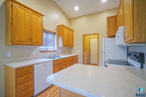 1601 E 63rd St, Sioux Falls, SD 57108 photo 7