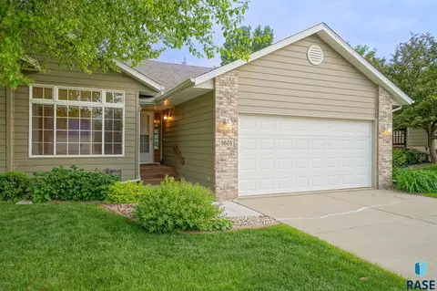 1601 E 63rd St, Sioux Falls, SD 57108 photo 1