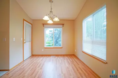 1601 E 63rd St, Sioux Falls, SD 57108 photo 10