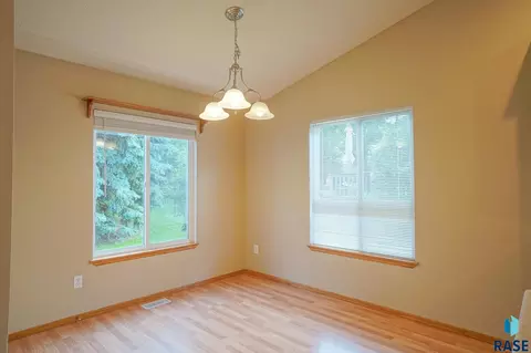 1601 E 63rd St, Sioux Falls, SD 57108 photo 11