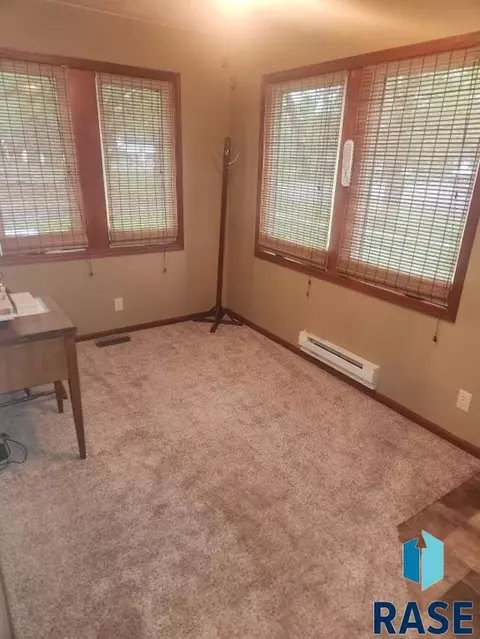 313 E 2nd St, Hills, MN 56138 photo 10