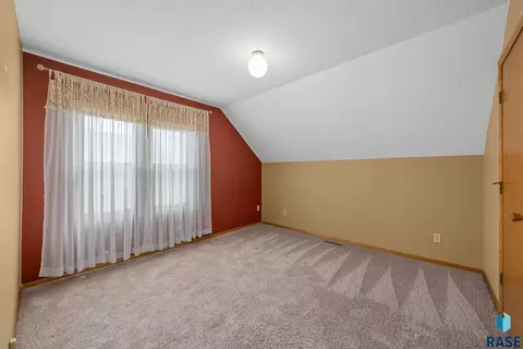 907 S Spring Ave, Sioux Falls, SD 57104 photo 18