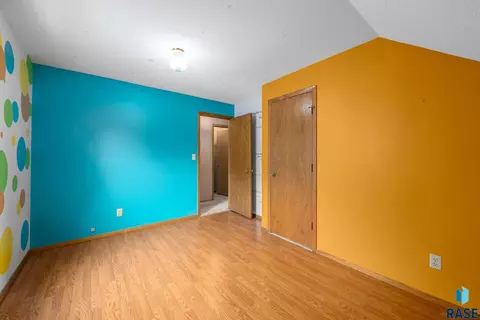 907 S Spring Ave, Sioux Falls, SD 57104 photo 20
