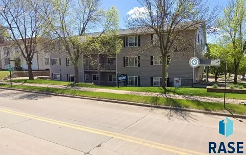 1000 S Summit Ave, Sioux Falls, SD 57105 photo 1