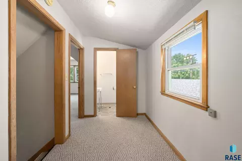 1422 E 17th St, Sioux Falls, SD 57104 photo 18