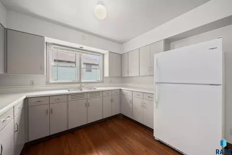 1422 E 17th St, Sioux Falls, SD 57104 photo 8