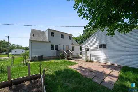 1422 E 17th St, Sioux Falls, SD 57104 photo 41