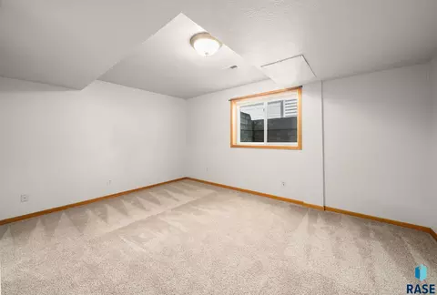 1422 E 17th St, Sioux Falls, SD 57104 photo 35