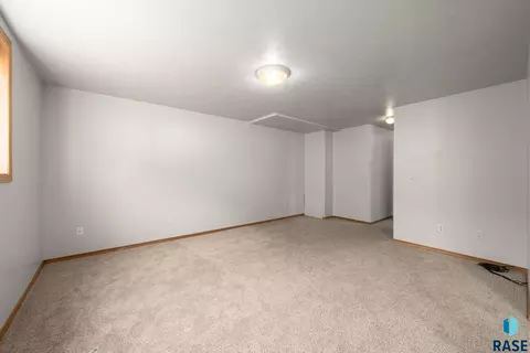 1422 E 17th St, Sioux Falls, SD 57104 photo 30
