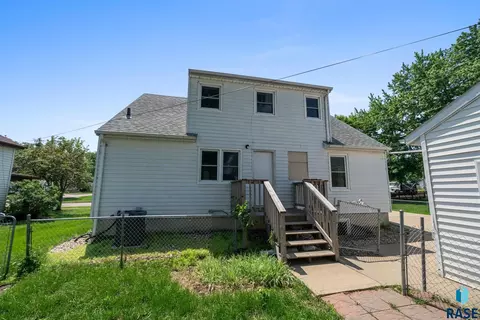 1422 E 17th St, Sioux Falls, SD 57104 photo 39