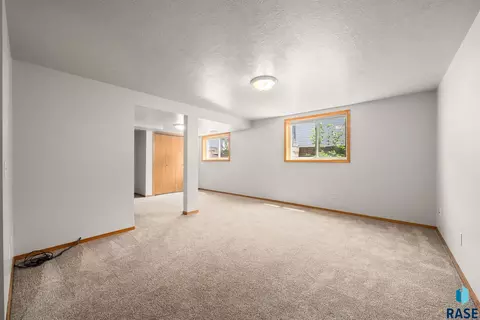 1422 E 17th St, Sioux Falls, SD 57104 photo 31