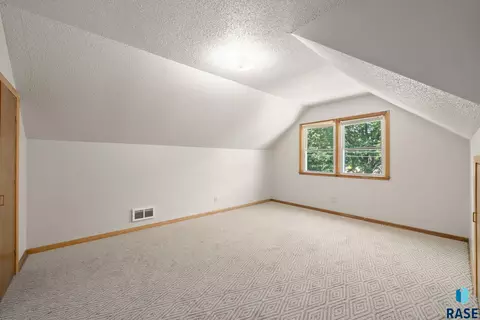 1422 E 17th St, Sioux Falls, SD 57104 photo 19