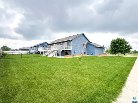 1500 E 69th St N, Sioux Falls, SD 57104 photo 4