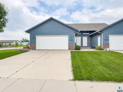 1500 E 69th St N, Sioux Falls, SD 57104 photo 2