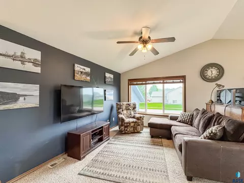 1500 E 69th St N, Sioux Falls, SD 57104 photo 13