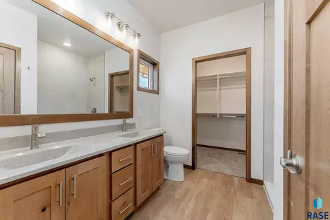 2316 E Tinley St, Brandon, SD 57005 photo 14