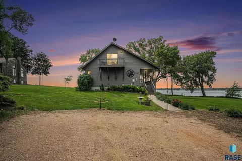 Exterior - 6199 Browning Dr, Madison, SD 57042 photo 10 of 10