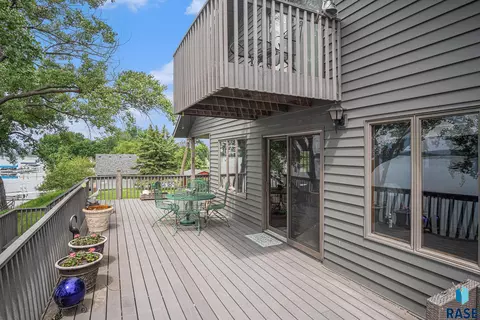Exterior - 6199 Browning Dr, Madison, SD 57042 photo 6 of 10