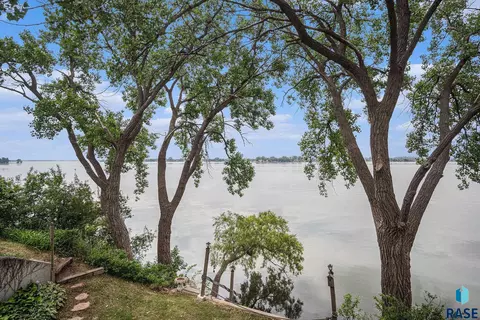 View/Area - 6199 Browning Dr, Madison, SD 57042 photo 1 of 3