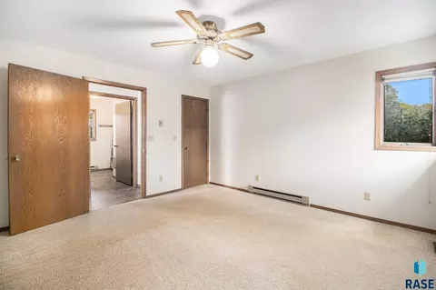 Bedroom - 6199 Browning Dr, Madison, SD 57042 photo 1 of 6