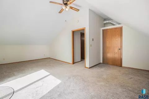 Bedroom - 6199 Browning Dr, Madison, SD 57042 photo 4 of 6