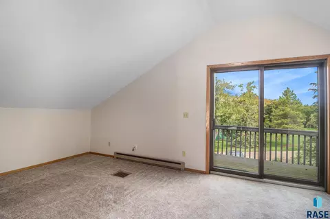 Bedroom - 6199 Browning Dr, Madison, SD 57042 photo 5 of 6