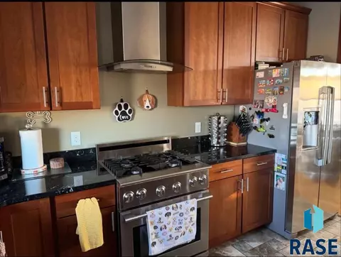 1508 Country Dr, Mitchell, SD 57301 photo 5