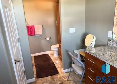1508 Country Dr, Mitchell, SD 57301 photo 11