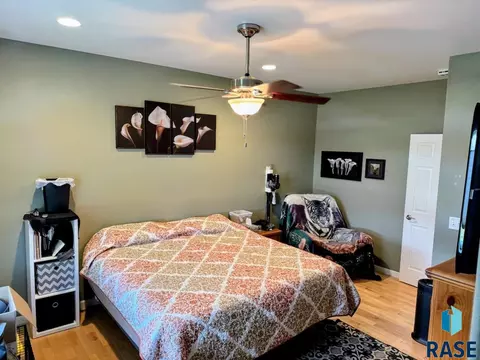 1508 Country Dr, Mitchell, SD 57301 photo 7