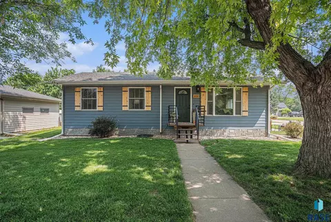 300 W 3rd St, Tea, SD 57064 photo 3