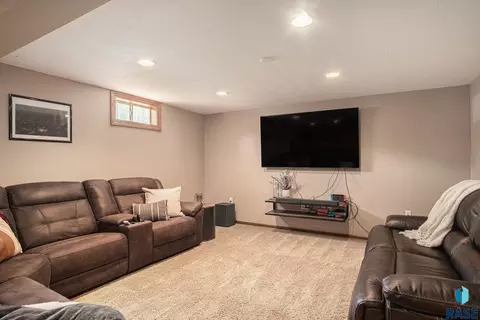 300 W 3rd St, Tea, SD 57064 photo 20