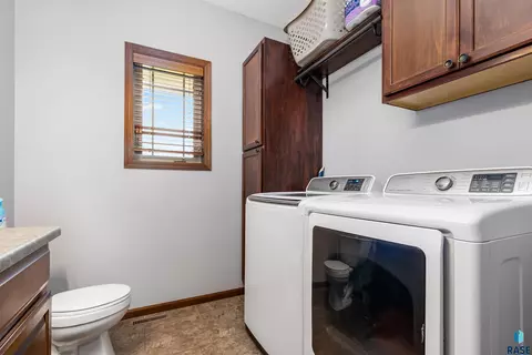 504 Wild Tree Cir, Crooks, SD 57020 photo 12