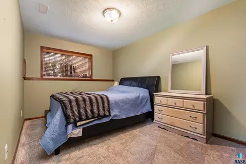 504 Wild Tree Cir, Crooks, SD 57020 photo 25