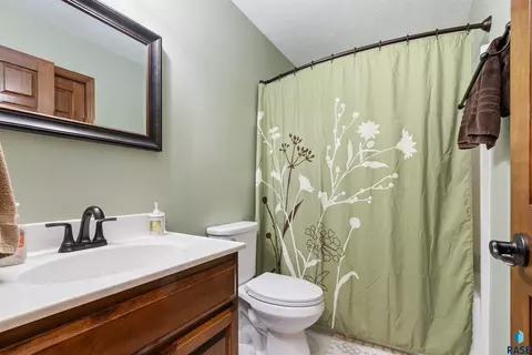 504 Wild Tree Cir, Crooks, SD 57020 photo 21