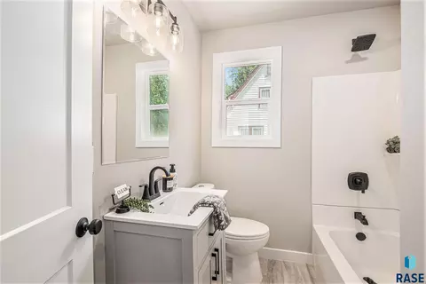 309 Wipf St, Freeman, SD 57029 photo 12