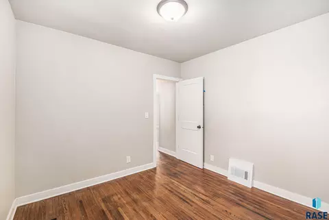 309 Wipf St, Freeman, SD 57029 photo 14