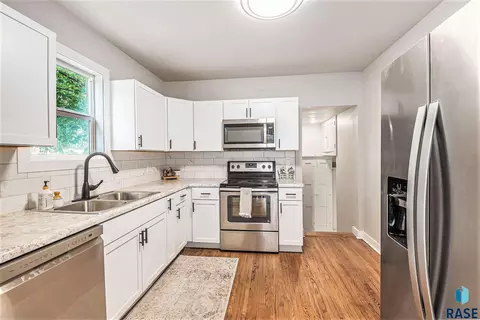 309 Wipf St, Freeman, SD 57029 photo 7