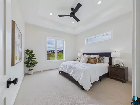 6609 E Hawker Cir, Sioux Falls, SD 57110 photo 27
