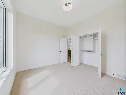 6609 E Hawker Cir, Sioux Falls, SD 57110 photo 23