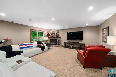 4400 E Aster Cir, Sioux Falls, SD 57103 photo 40